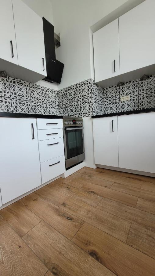 Art Dreams Apartament Chmielna 5 Varsó Kültér fotó